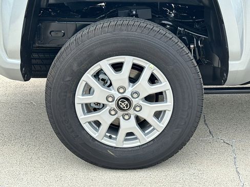 New 2025 Toyota Tacoma SR5 image 7