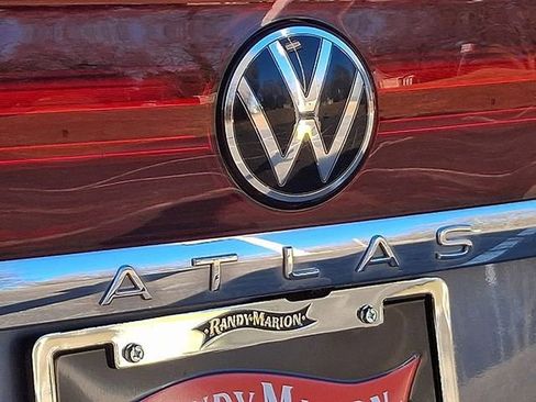 Used 2024 Volkswagen Atlas Cross Sport SE image 30