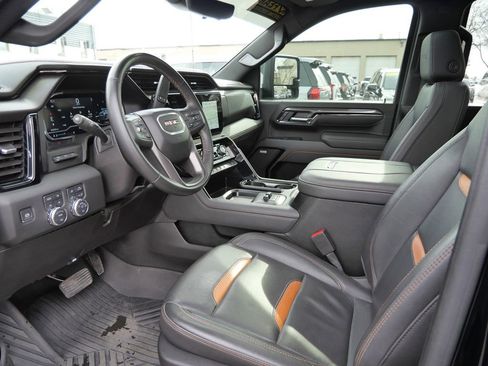 Used 2025 GMC Sierra 2500 AT4 w/ AT4 Premium Plus Package AWD/4WD image 29