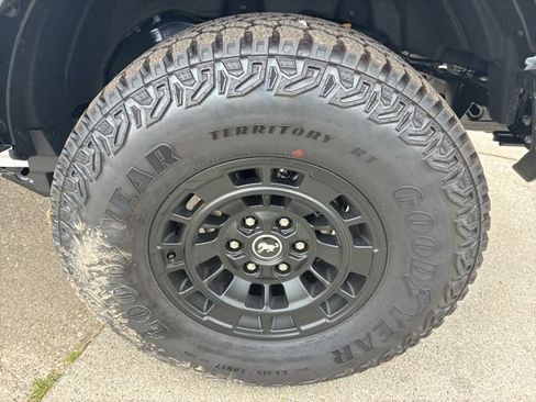 New 2026 Ford Bronco 4-Door w/ Sasquatch Package AWD/4WD image 14