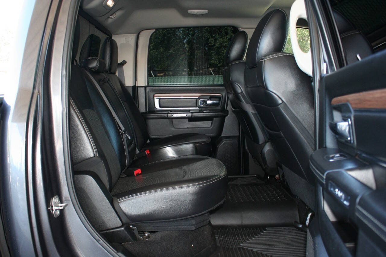 Used 2017 RAM 1500 Laramie AWD/4WD image 24