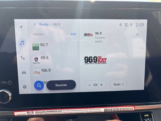 Used 2026 Toyota Camry Hybrid w/ Convenience Package FWD image 18