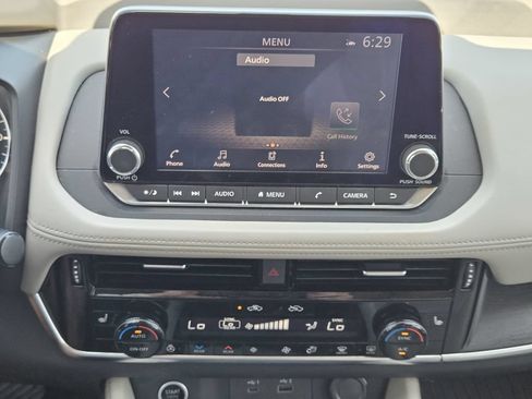 Used 2021 Nissan Rogue SL FWD image 12