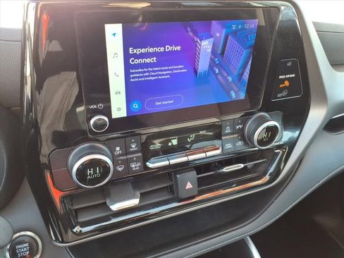 Used 2023 Toyota Highlander L image 22