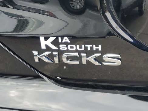 Used 2024 Nissan Kicks S image 7