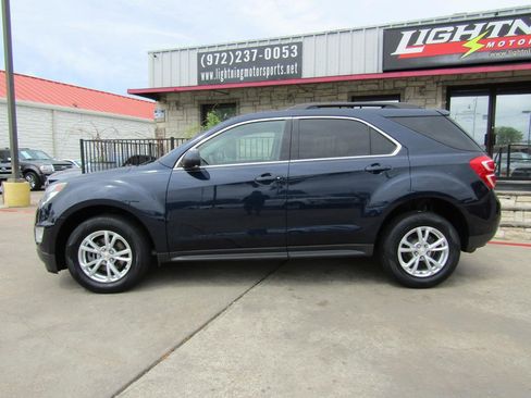 Used 2017 Chevrolet Equinox LT w/ Convenience Package image 2