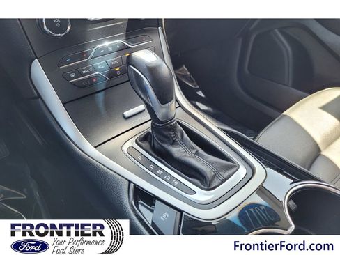 Used 2017 Ford Edge SEL w/ Equipment Group 201A AWD/4WD image 13