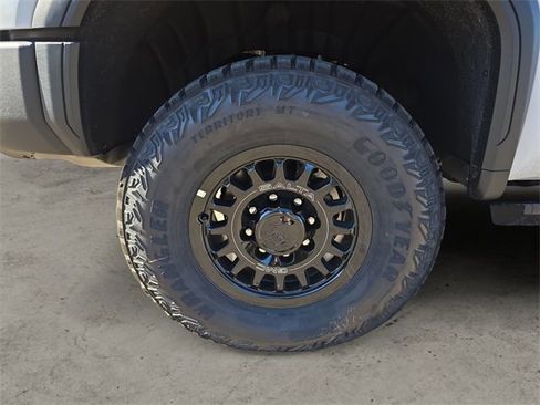 New 2026 GMC Sierra 2500 AT4X w/ AT4X AEV Edition image 14