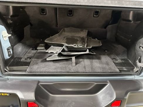 Used 2024 Jeep Wrangler Unlimited image 26