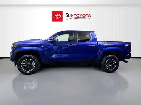 Used 2024 Toyota Tacoma TRD Sport AWD/4WD image 7