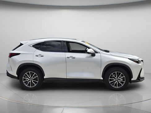 Used 2024 Lexus NX 250 FWD w/ Cold Area Package image 7
