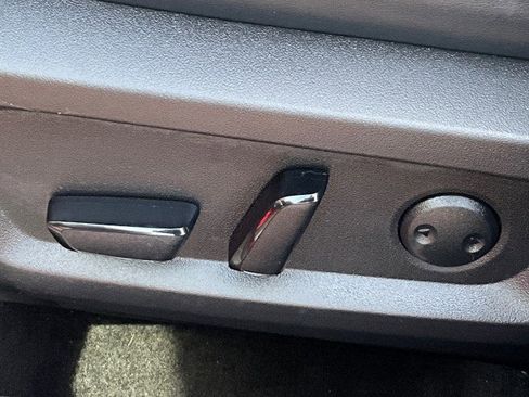 Used 2022 Mitsubishi Outlander SE image 25