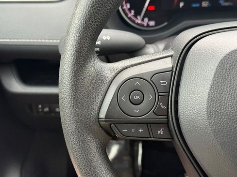 Certified 2025 Toyota RAV4 LE FWD image 21