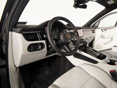 New 2026 Porsche Macan S image 4
