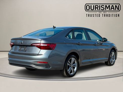 Used 2024 Volkswagen Jetta SE FWD image 5