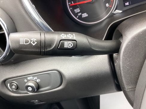 Used 2025 Chevrolet Blazer LT AWD/4WD image 28