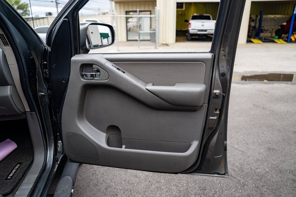 Used 2006 Nissan Frontier LE w/ (H01) Rockford Fosgate Pkg AWD/4WD image 18
