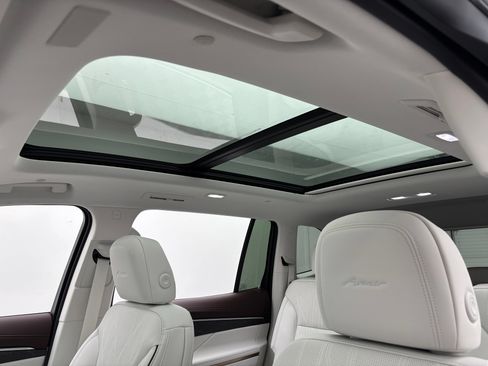 New 2026 Buick Enclave Avenir w/ Super Cruise Package AWD/4WD image 5