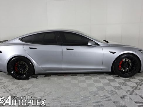 Used 2025 Tesla Model S Plaid image 4