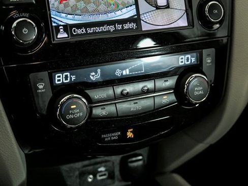 Used 2019 Nissan Rogue Sport SL w/ Premium Package image 23