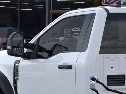 New 2025 Ford F550 4x4 Regular Cab Super Duty image 22