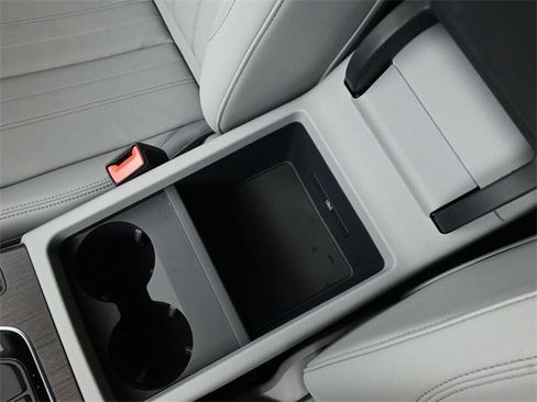 Used 2024 Audi Q5 2.0T Premium image 18