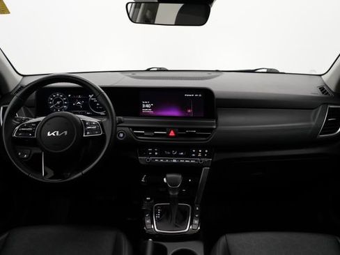 Used 2024 Kia Seltos EX AWD/4WD image 15