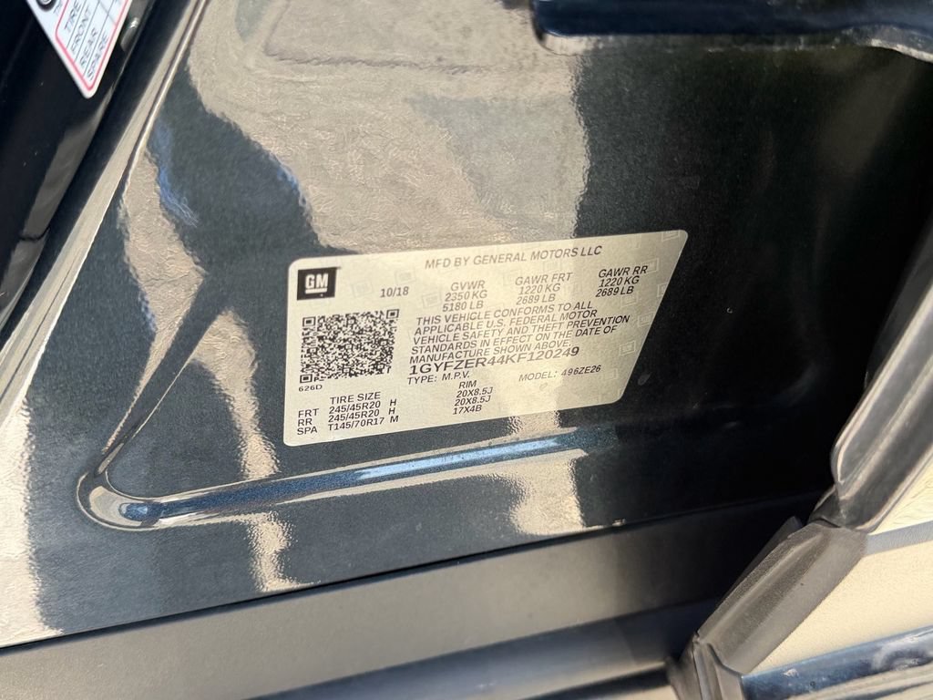 Used 2019 Cadillac XT4 Sport w/ Cold Weather Package FWD image 19