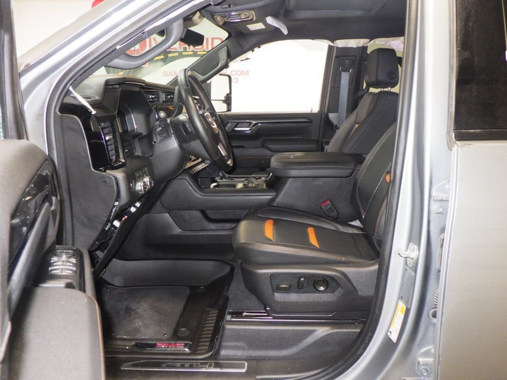 Used 2026 GMC Sierra 2500 AT4 w/ AT4 Premium Plus Package AWD/4WD image 8