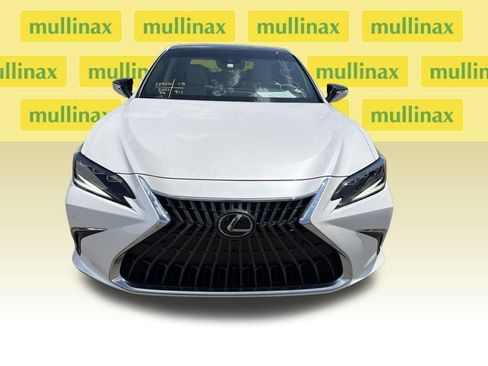Used 2025 Lexus ES 350 Ultra Luxury FWD image 2
