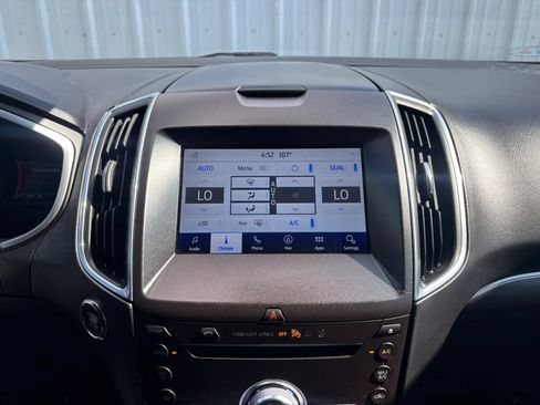 Used 2019 Ford Edge Titanium w/ Equipment Group 301A AWD/4WD image 31