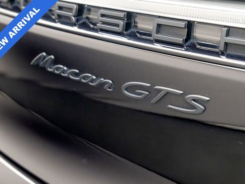 Used 2023 Porsche Macan GTS w/ GTS Sport Package image 33
