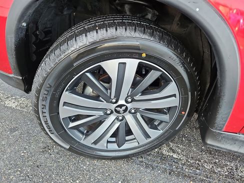 Used 2020 Mitsubishi Outlander Sport ES image 28