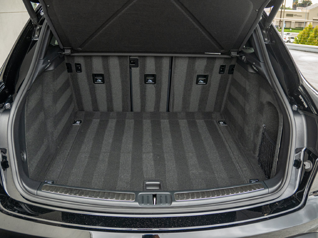 Certified 2026 Porsche Macan Turbo AWD/4WD image 22