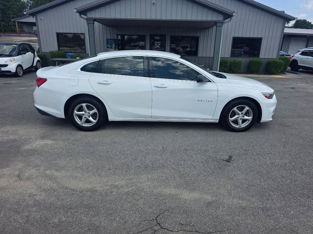 Used 2018 Chevrolet Malibu LS FWD image 4