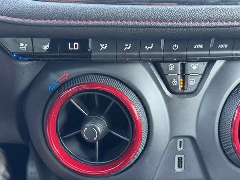 Used 2021 Chevrolet Blazer RS w/ Enhanced Convenience Package AWD/4WD image 35