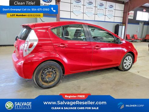 Used 2014 Toyota Prius C Two FWD image 4