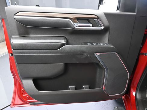 Used 2024 Chevrolet Silverado 1500 LT Trail Boss w/ Protection Package image 13