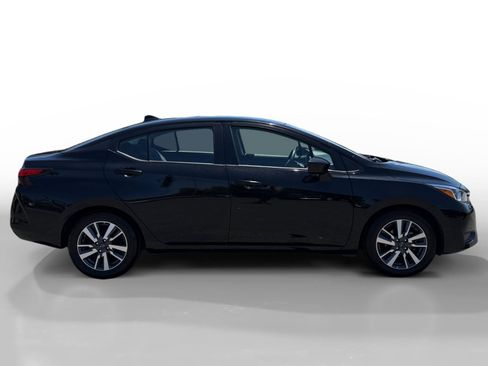 Used 2023 Nissan Versa SV FWD image 6