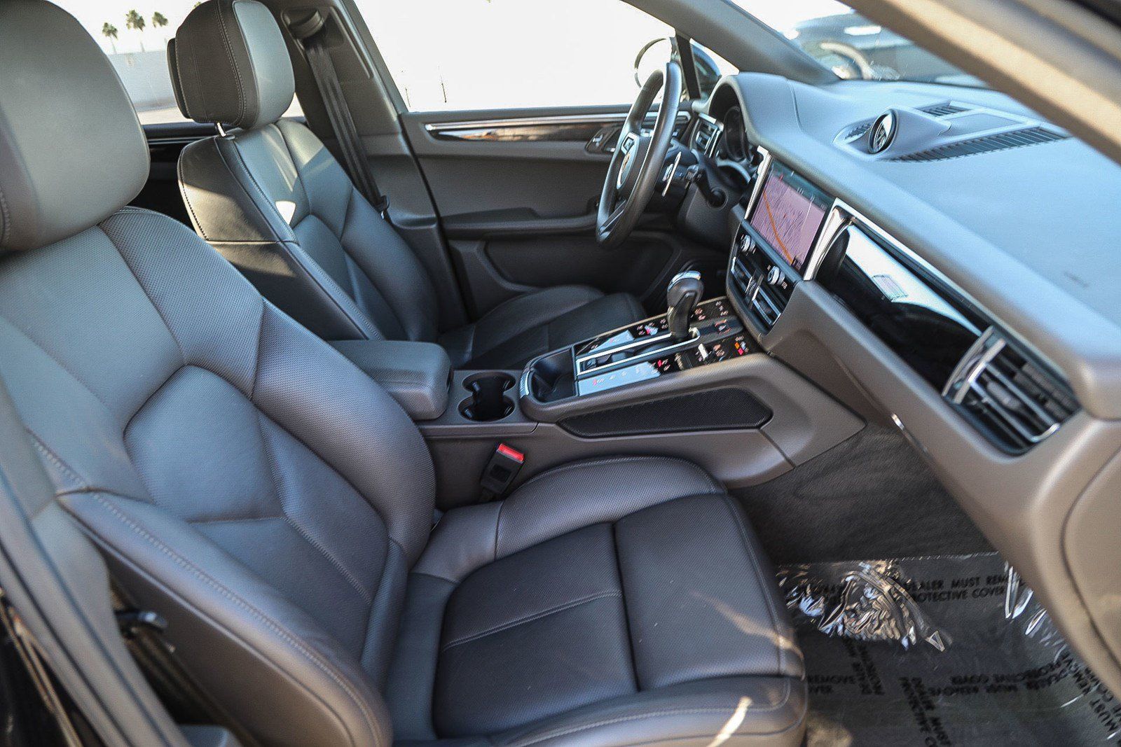 Used 2022 Porsche Macan S AWD/4WD image 11