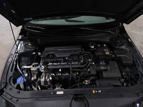 Used 2025 Hyundai Elantra SEL image 34