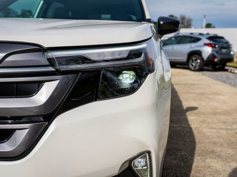 New 2026 Subaru Forester Limited AWD/4WD image 3