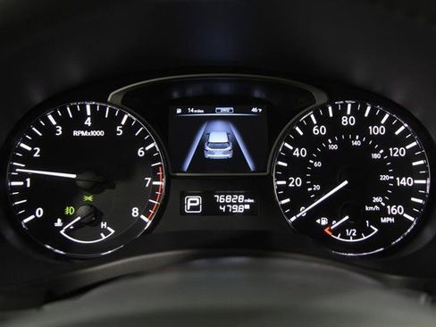 Used 2014 Nissan Pathfinder Platinum w/ Platinum Premium Package image 8