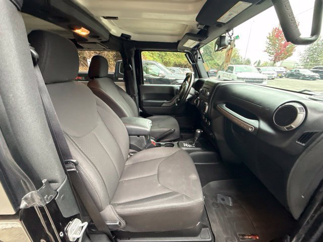 Used 2017 Jeep Wrangler Sport w/ Quick Order Package 24S AWD/4WD image 9