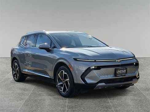 Used 2024 Chevrolet Equinox EV LT image 9