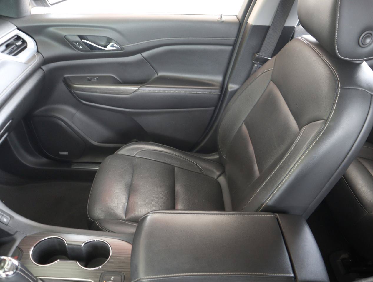 Used 2019 GMC Acadia SLT FWD image 19