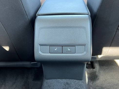 Used 2026 Volkswagen Jetta SEL FWD image 35