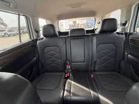 Used 2024 Volkswagen Atlas SE image 9