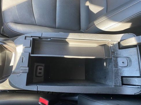 Used 2022 Chevrolet Equinox Premier image 24