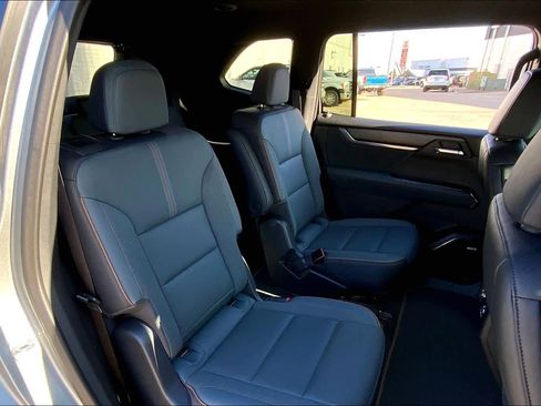 Certified 2025 GMC Acadia AT4 image 20